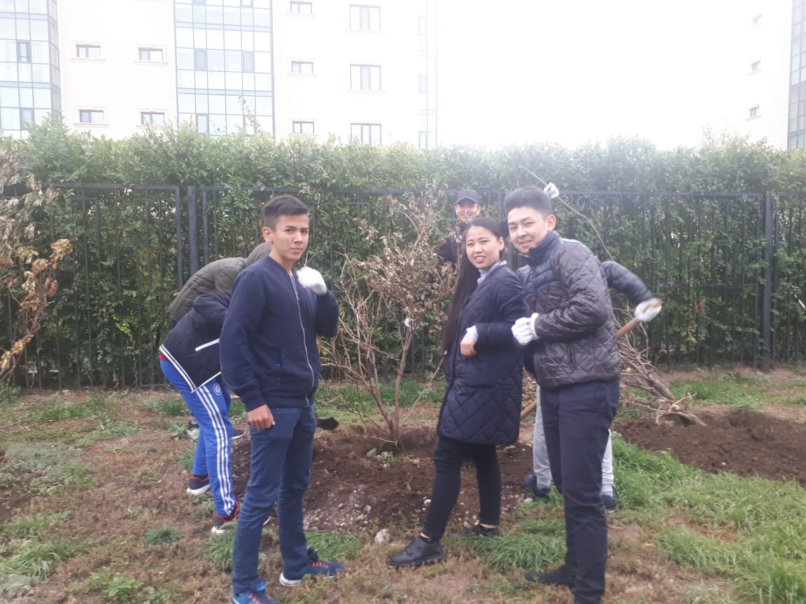 В школе прошел субботник!